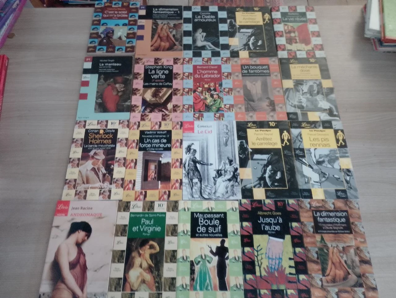 Collection librio lot de 20 (offre pour le Week-end)(2)